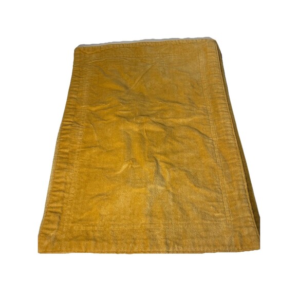 Lot of 4 Yellow Tan Velvet Placemats Soft 18”x14” Stitched Boarder Vintage - Picture 1 of 4